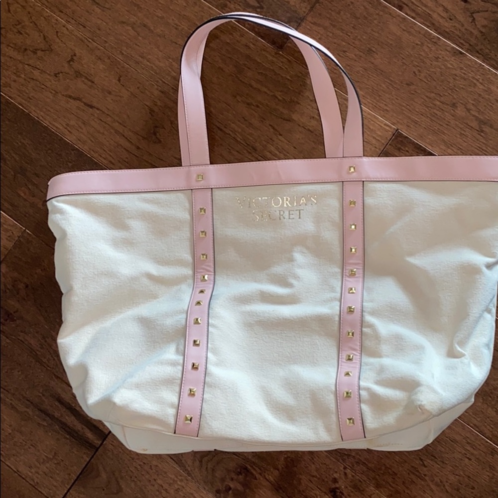 Victoria’s Secret beach bag or purse!!